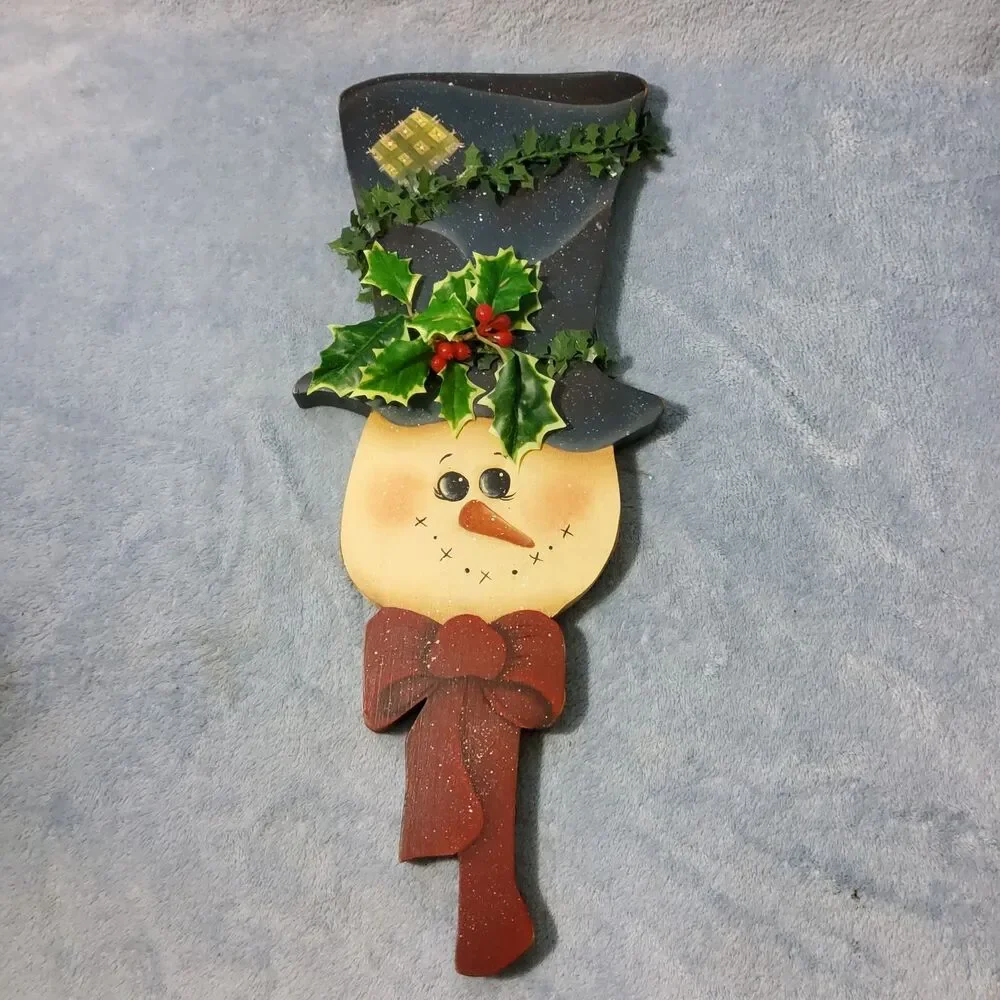 Vintage Hand Painted Wooden Snowman Head Top Hat Wall Hanging Decor Holly 16